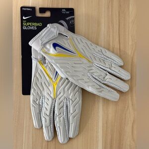 Nike NFL Aaron Donald Rams PE Superbad 6 Football Gloves Bone FD6045-013 Sz 2XL